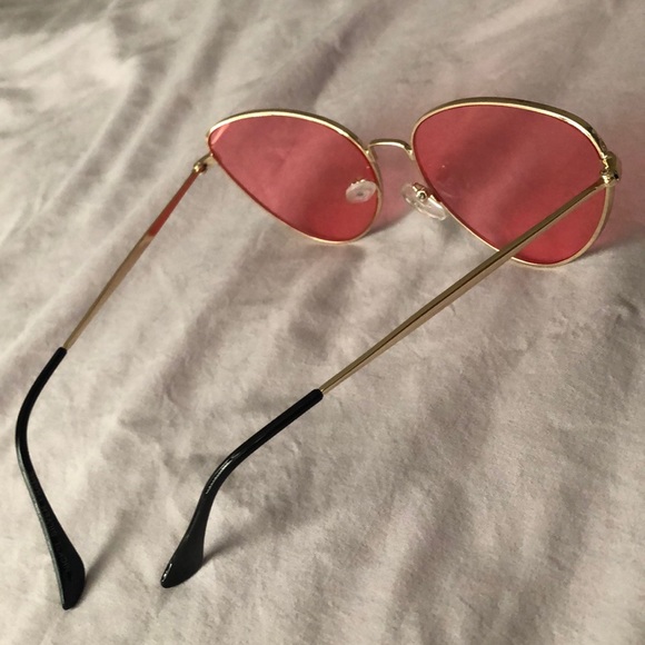 Pink lens cat eye sunglasses - Picture 3 of 3